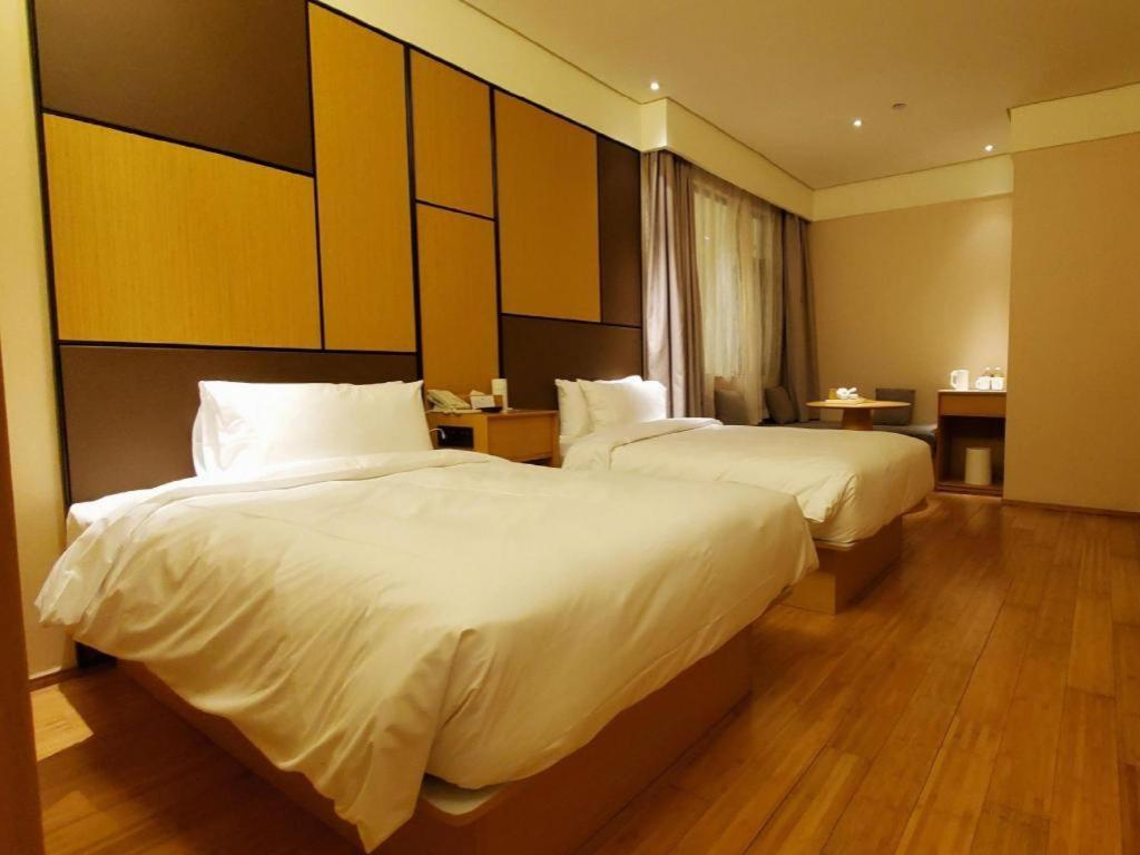 Ji Hotel Shanghai The Bund Tiantong Road Екстер'єр фото