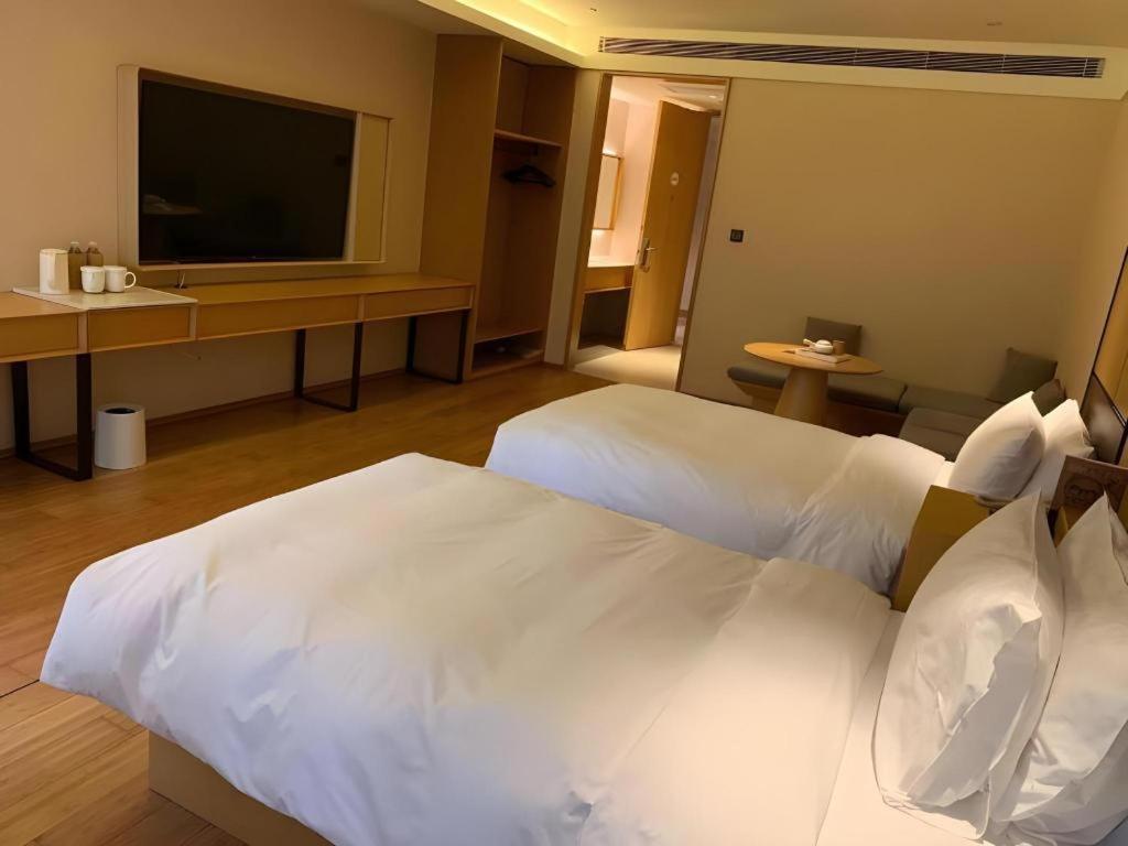 Ji Hotel Shanghai The Bund Tiantong Road Екстер'єр фото
