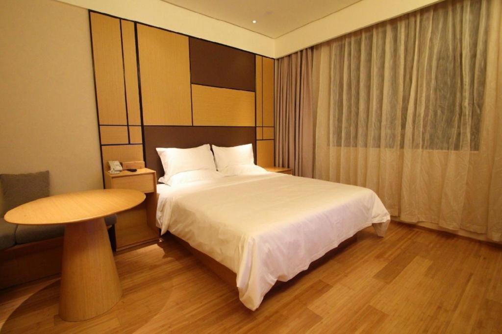 Ji Hotel Shanghai The Bund Tiantong Road Екстер'єр фото