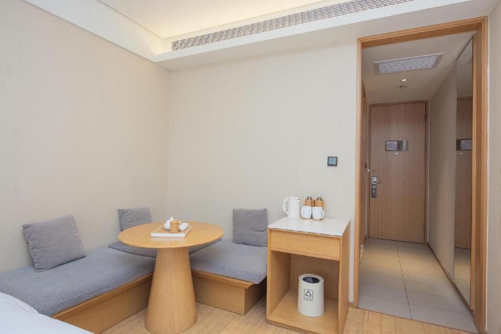 Ji Hotel Shanghai The Bund Tiantong Road Екстер'єр фото